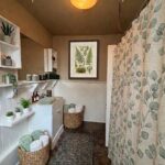 420 Grosvenor bathroom in 3-bed apartment for rent