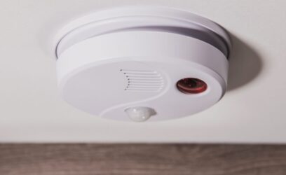 Carbon monoxide detector symbolizing Ontario Carbon Monoxide (Co) Law Changes