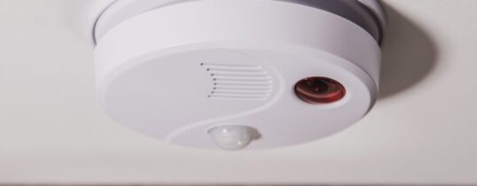 Carbon monoxide detector symbolizing Ontario Carbon Monoxide (Co) Law Changes