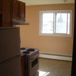 Laskin Court apartment for rent - dining