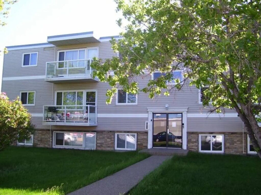 Laskin Court apartment for rent - exterior